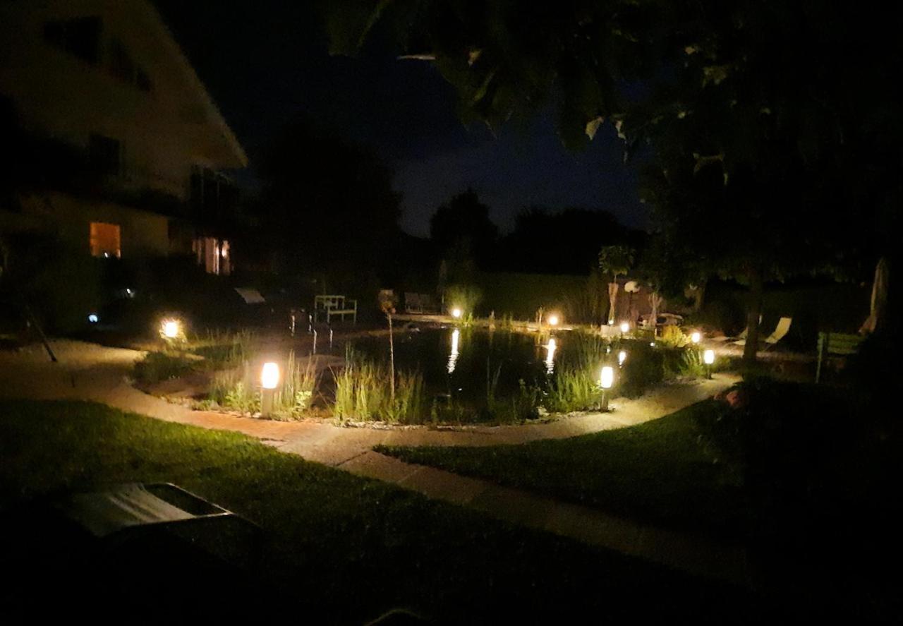 Garden Paradise Bled Apartments - Garden, Pond And Castle View Exterior foto