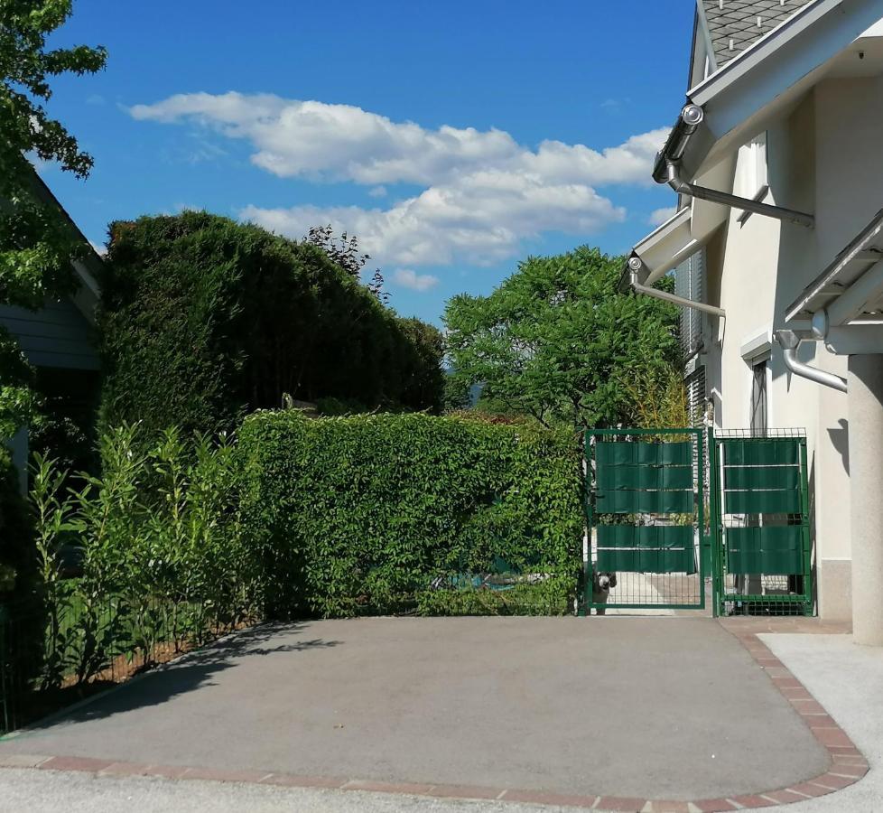 Garden Paradise Bled Apartments - Garden, Pond And Castle View Exterior foto