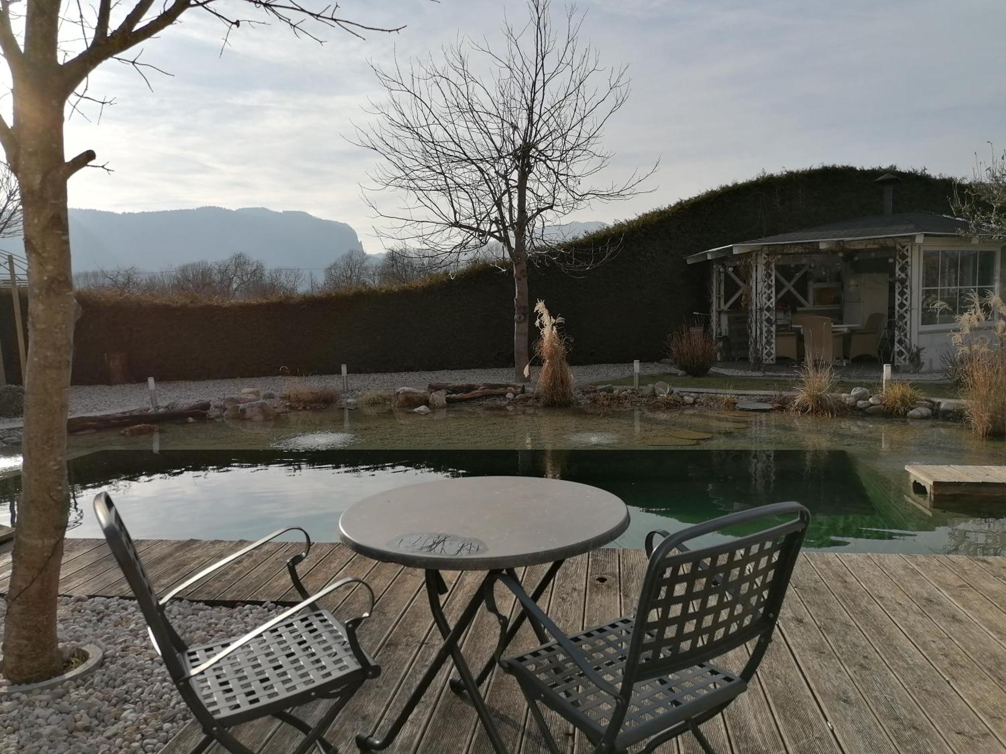 Garden Paradise Bled Apartments - Garden, Pond And Castle View Exterior foto